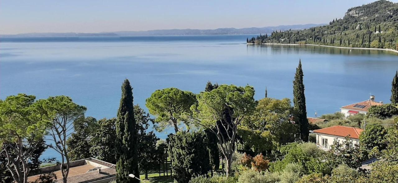 Garda Lake And Swimming Pool *